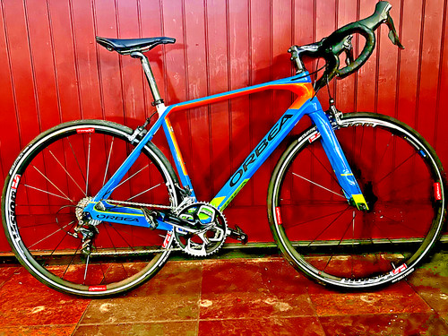 Orbed orca carbon fibre custom - fibre,